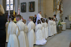 Feier der 1. Heiligen Kommunion in Sankt Crescentius (Foto: Karl-Franz Thiede)